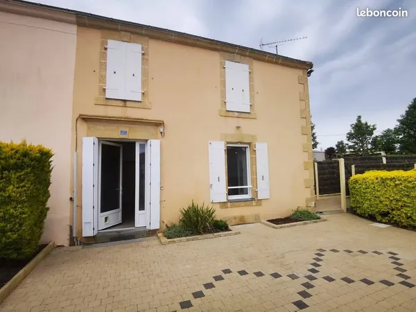 Maison de bourg à louer