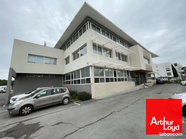 Bureaux 228 m²