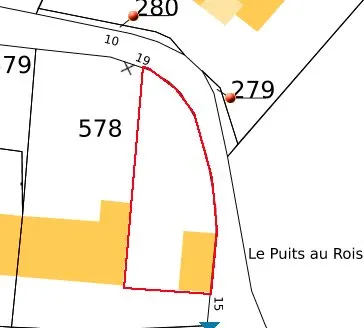 Petit terrain à bâtir avec bâtiment à réhabiliter