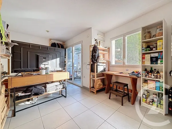 Studio 1 pièce 20 m²