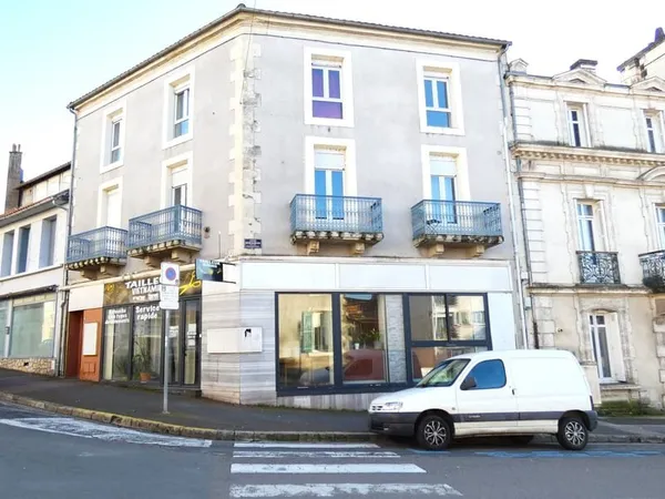 Local commercial avec logement- 90m2