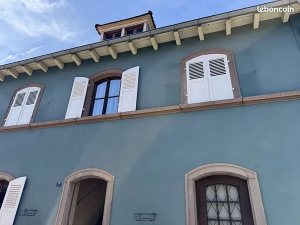 Idéal investisseur Maison / immeuble composé de 2 appartements + combles