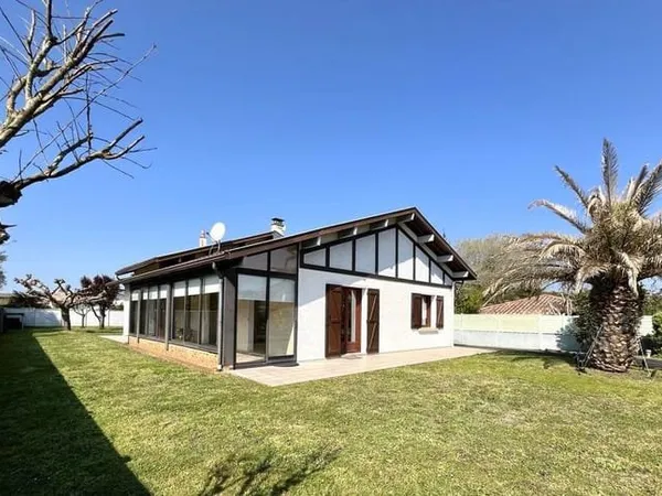 Maison de plain-pied 4 pièces 98 m²