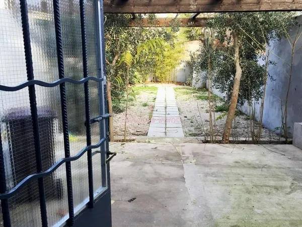 Local commercial 93 m²