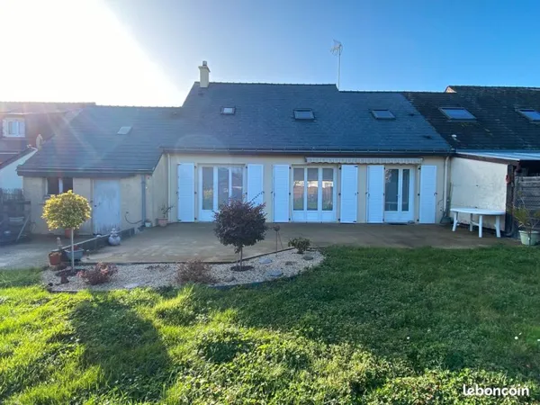 Maison familiale 110 m2 4 chambres grand garage terrain 788 m2 acces pmr