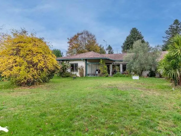Maison 3 pièces 134 m²