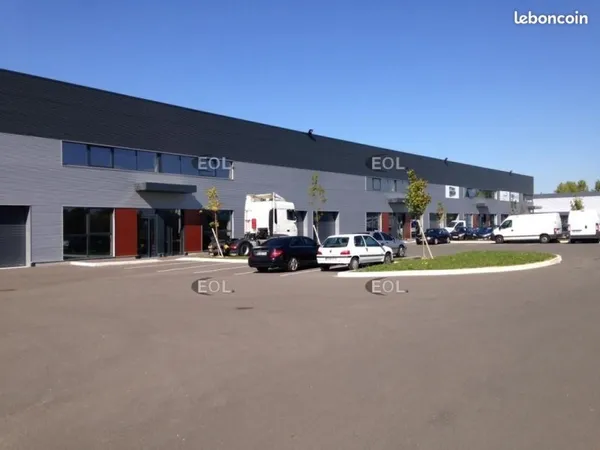 Local bureaux 756 m²