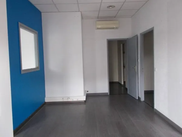 Local commercial 75 m²