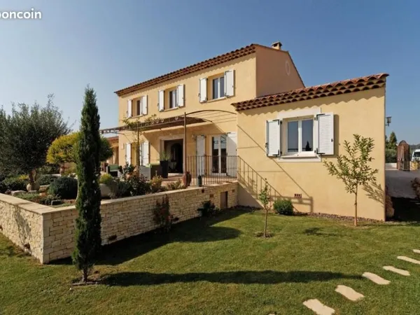 Maison 5 pièces 155 m²