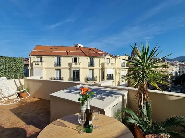 COUP DE COEUR 2 P ART DECO /TERRASSE 20M²