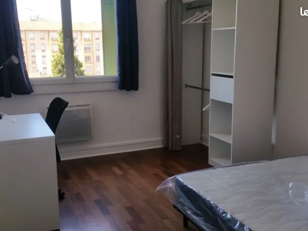 Colocation 3 chambres refait à neuf - Marseille Timone Saint pierre