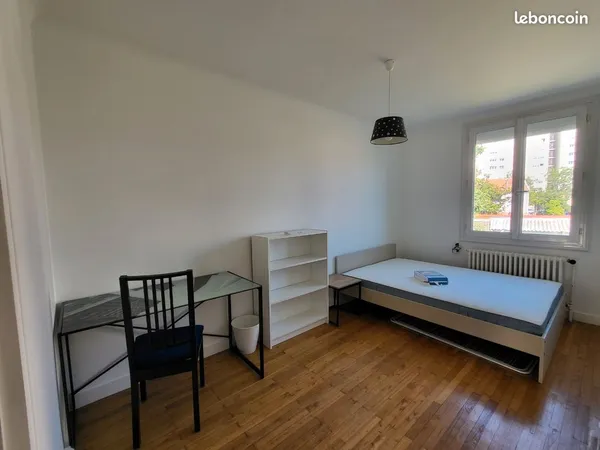 Chambre colocation 410