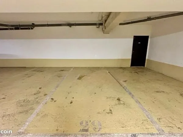 Vends parking hyper centre antony