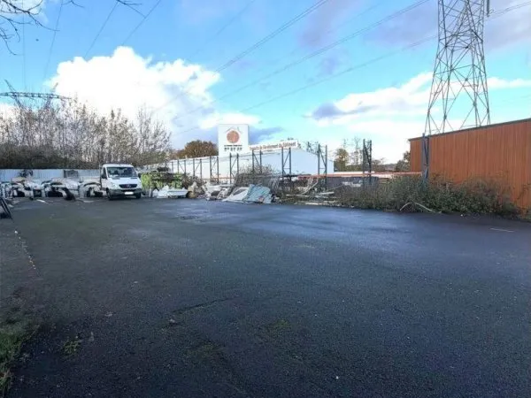 Local commercial 420 m²