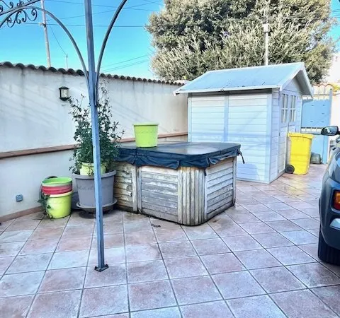 Maison 4 pièces 90m2 - terrasse 68m2 - parking possible