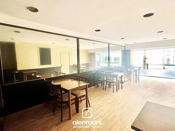 Local commercial 180 m²