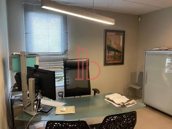 Bureaux 280 m²