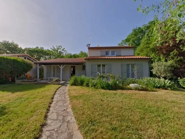 Maison familiale d'exception - 5 pièces - Environnement privilégié avec piscine
