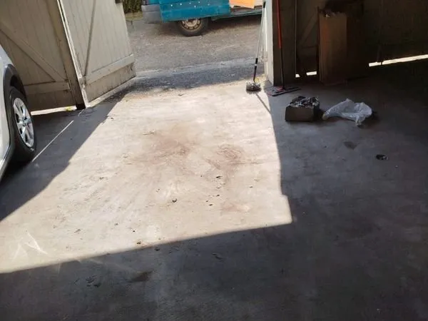 Garage parking fermé