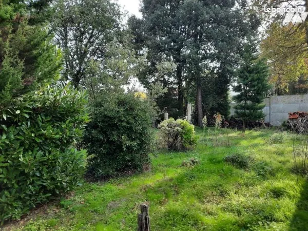 Terrain 360 m² LE FENOUILLER