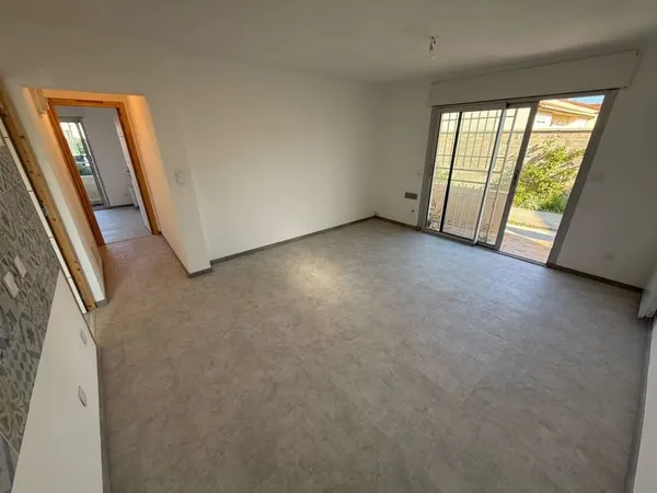 Appartement 3 pièces entièrement rénové en rez de chaussée