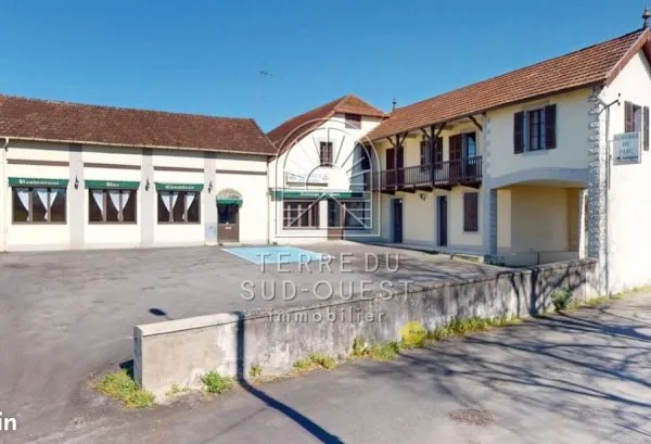 Maison 16 pièces 378 m²
