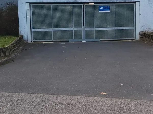 Garage/box