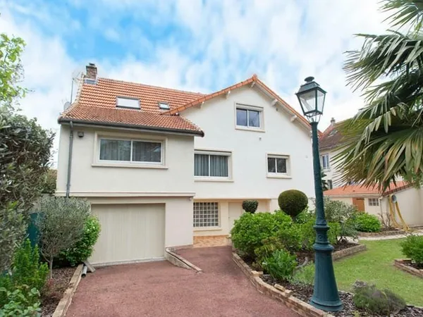 Maison Bretigny Sur Orge 11 pièce(s) 232 m2