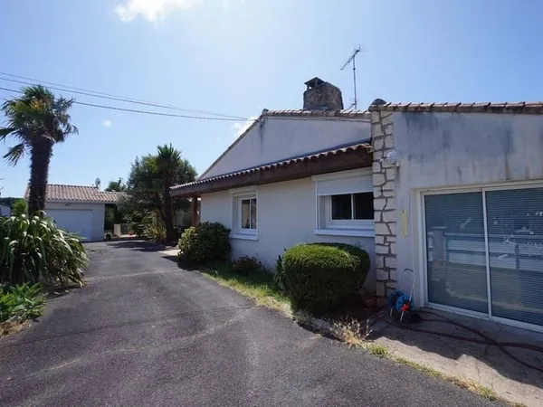 Maison de plain-pied 6 pièces 179 m²