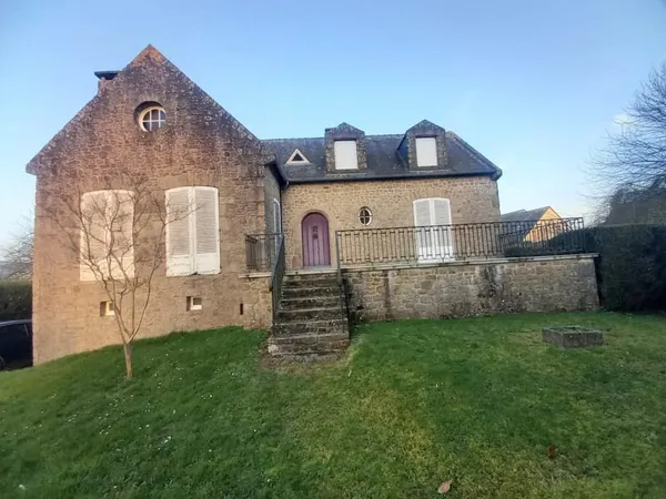 MAGNIFIQUE PROPRIETE A RENOVER AVEC MAISON EN PIERRE DE 227 M2 H