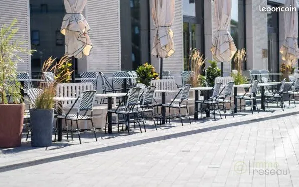 Commerce bar, restaurant 125 m²