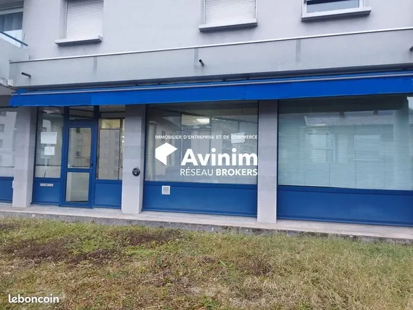 Local commercial 141 m² Cluses