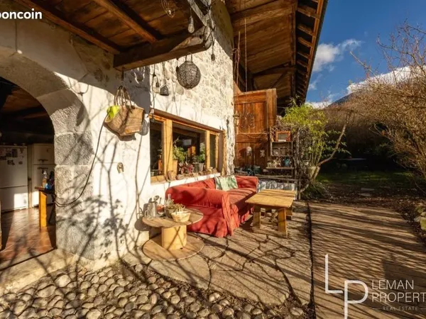 Maison 14 pièces 345 m²