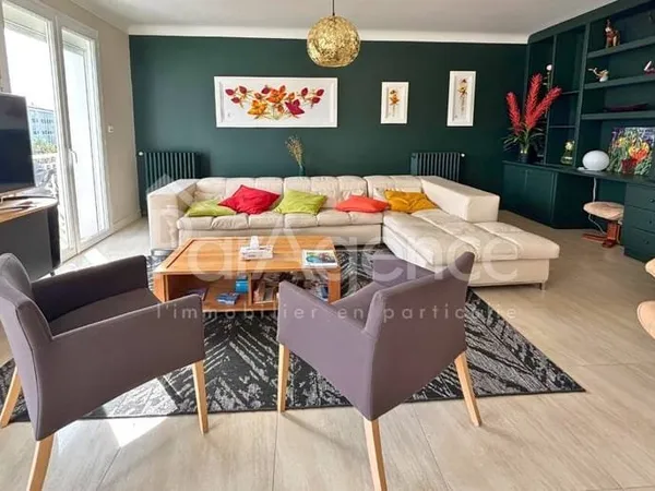Appartement 4 pièces 156 m²