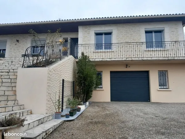 Maison habitation 3 chambres garages terrain 1 box poney