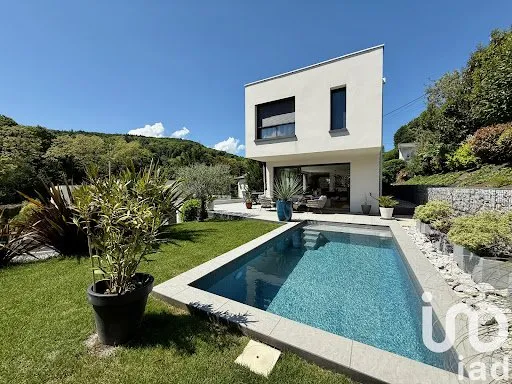 Maison 5 pièces 170 m²