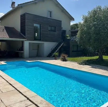 Villa 9 pièces 216 m²