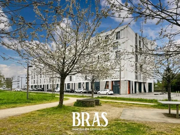 CHESNAIE - T2 en RDC avec terrasse et parking