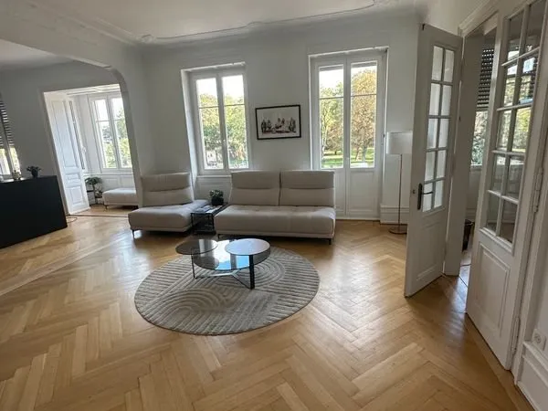 Sous-location de Bureau dans un Immeuble Bourgeois avec Ascenseur Privatif