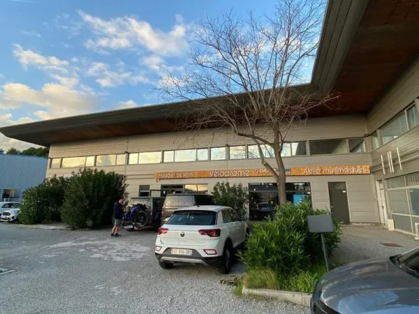 LOCAL COMMERCIAL, ZONE D'ACTIVITÉ LA CIOTAT