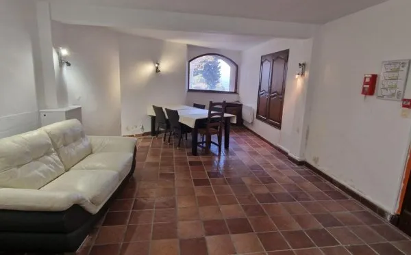 Maison 186m² ? 9 chambres ? Fort potentiel au pied du Mont Ventoux