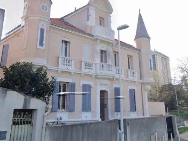 Très joli appartement avec terrasse panoramique