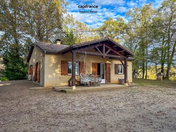 Maison à vendre 4 pièces MONTCABRIER (46) maison de 85 m2 sur un terrain de 1,12ha et de bois