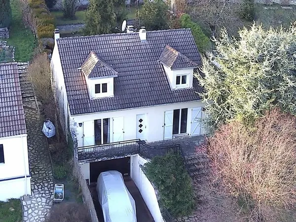 Maison 4 chambres avec sous-sol total