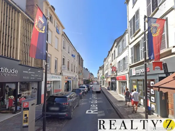 Local commercial 170 m²