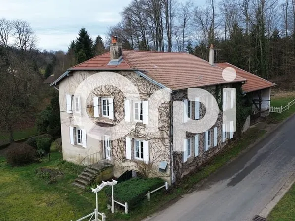 Maison 8 pièces 260 m²