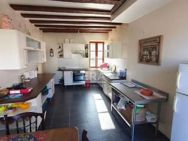 Maison de village avec jardin