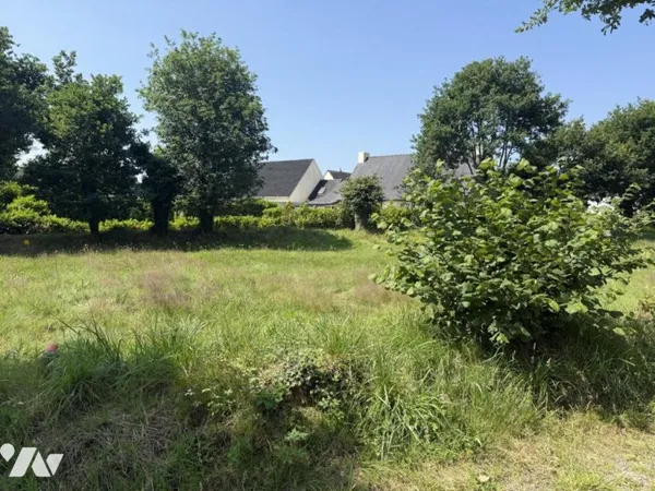 Terrain 589 m²