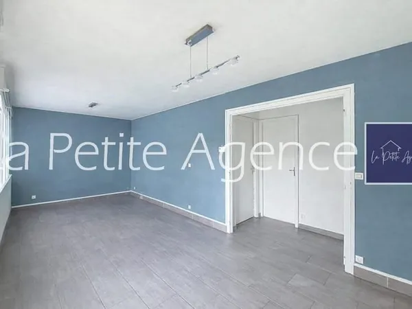 Local professionnel 4 pièces 66 m²