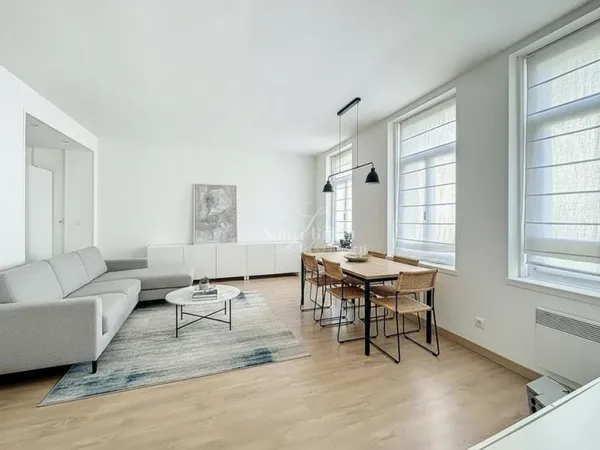 APPARTEMENT HYPER CENTRE 2 CHAMBRES + BUREAU